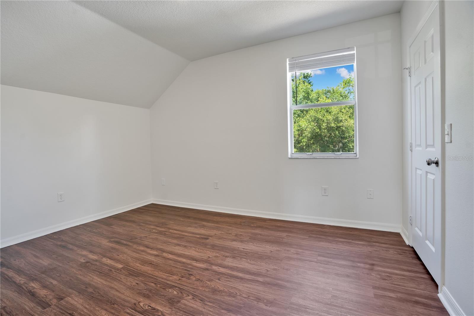 SUMMERVIEW OAKS SUB - Residential