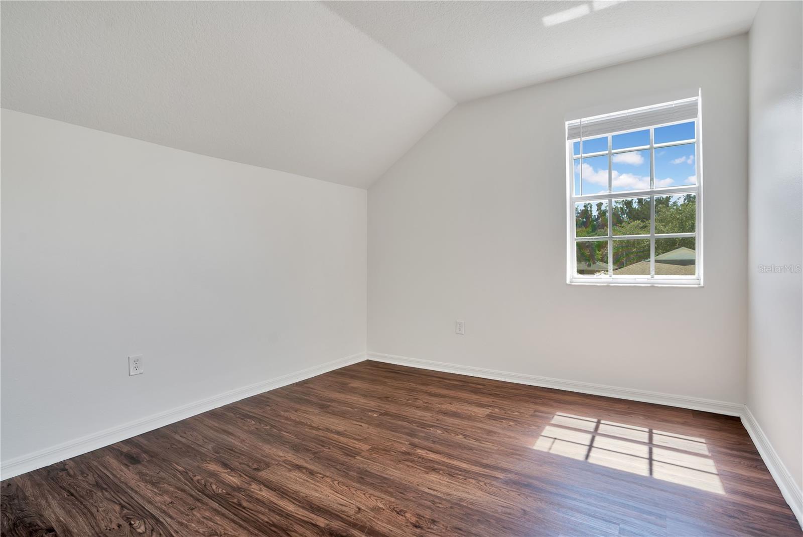 SUMMERVIEW OAKS SUB - Residential