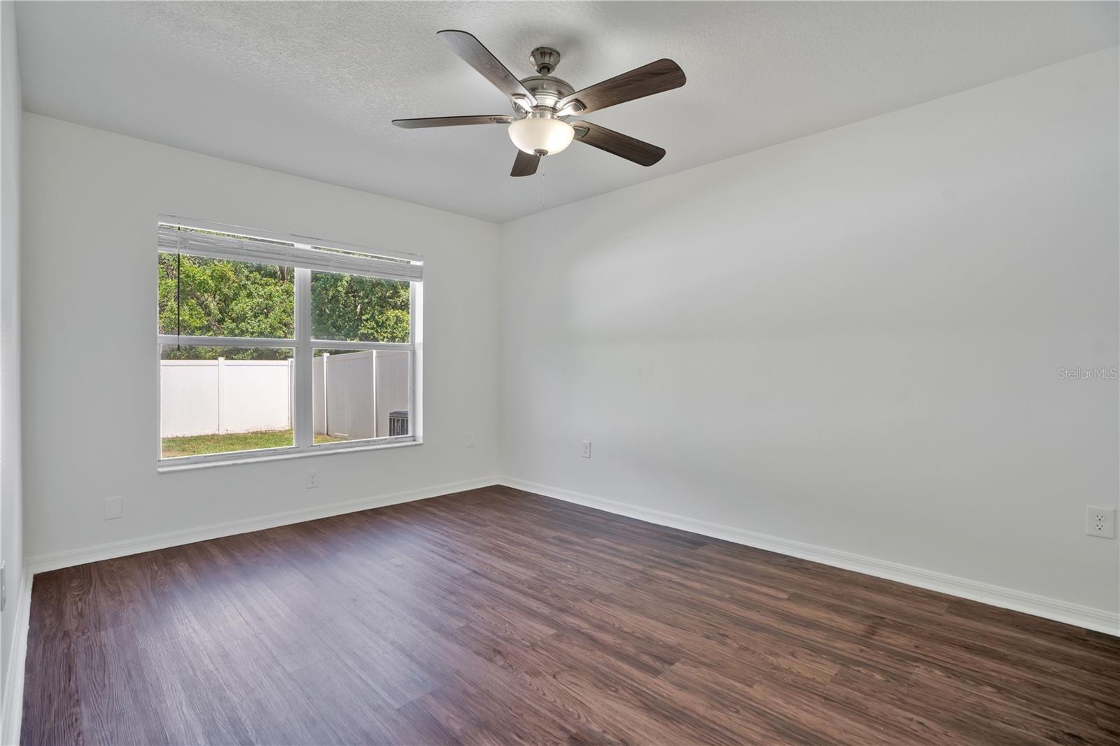 SUMMERVIEW OAKS SUB - Residential