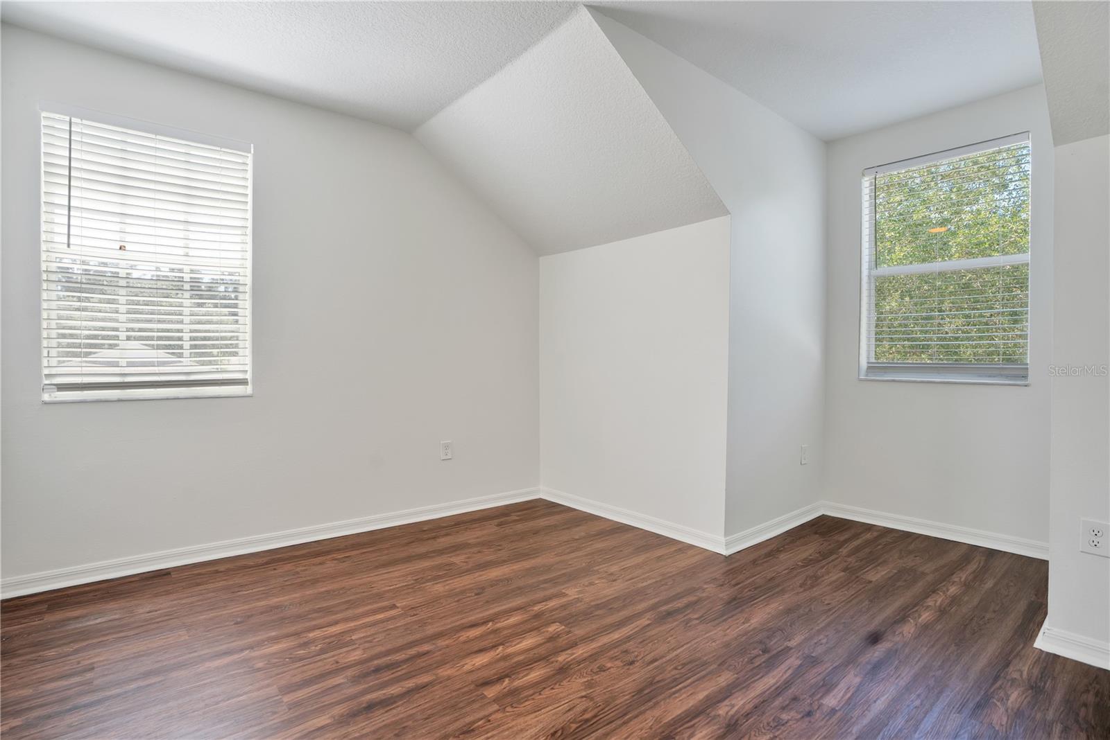SUMMERVIEW OAKS SUB - Residential