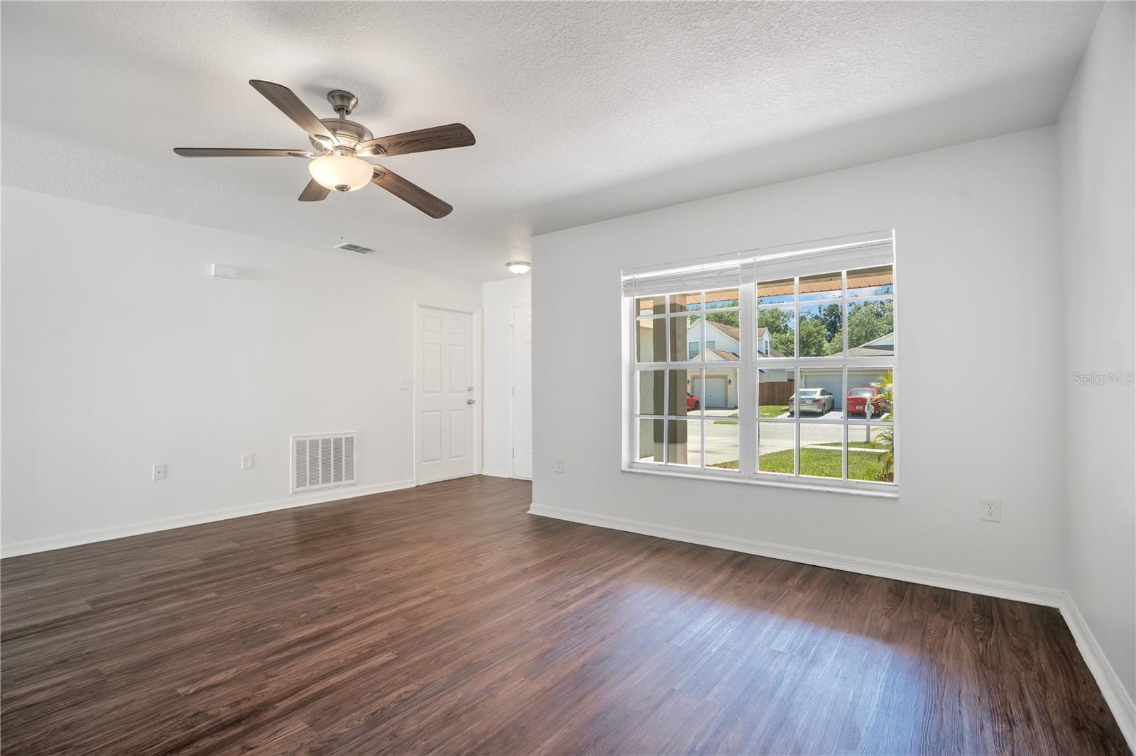 SUMMERVIEW OAKS SUB - Residential