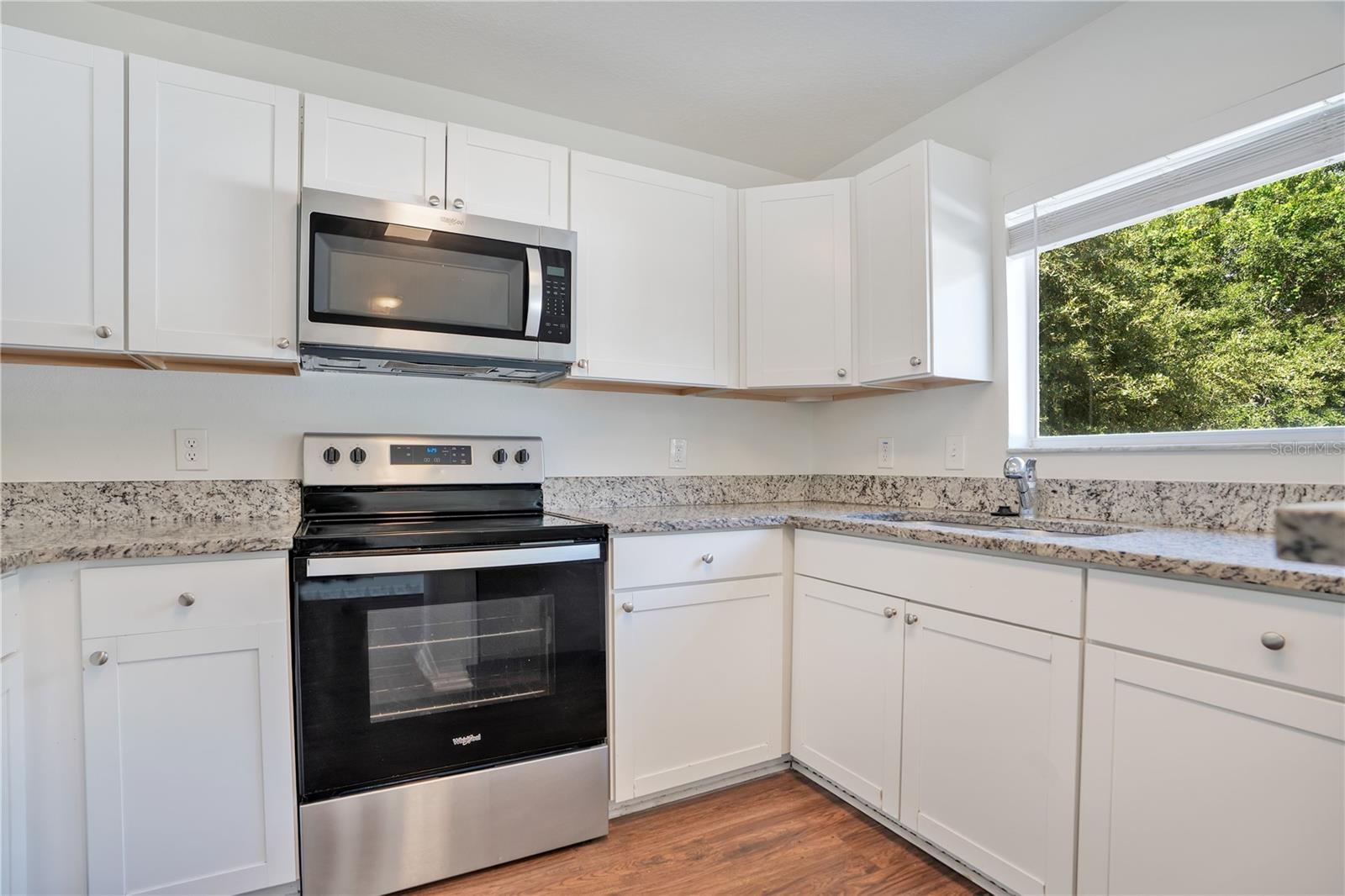 SUMMERVIEW OAKS SUB - Residential