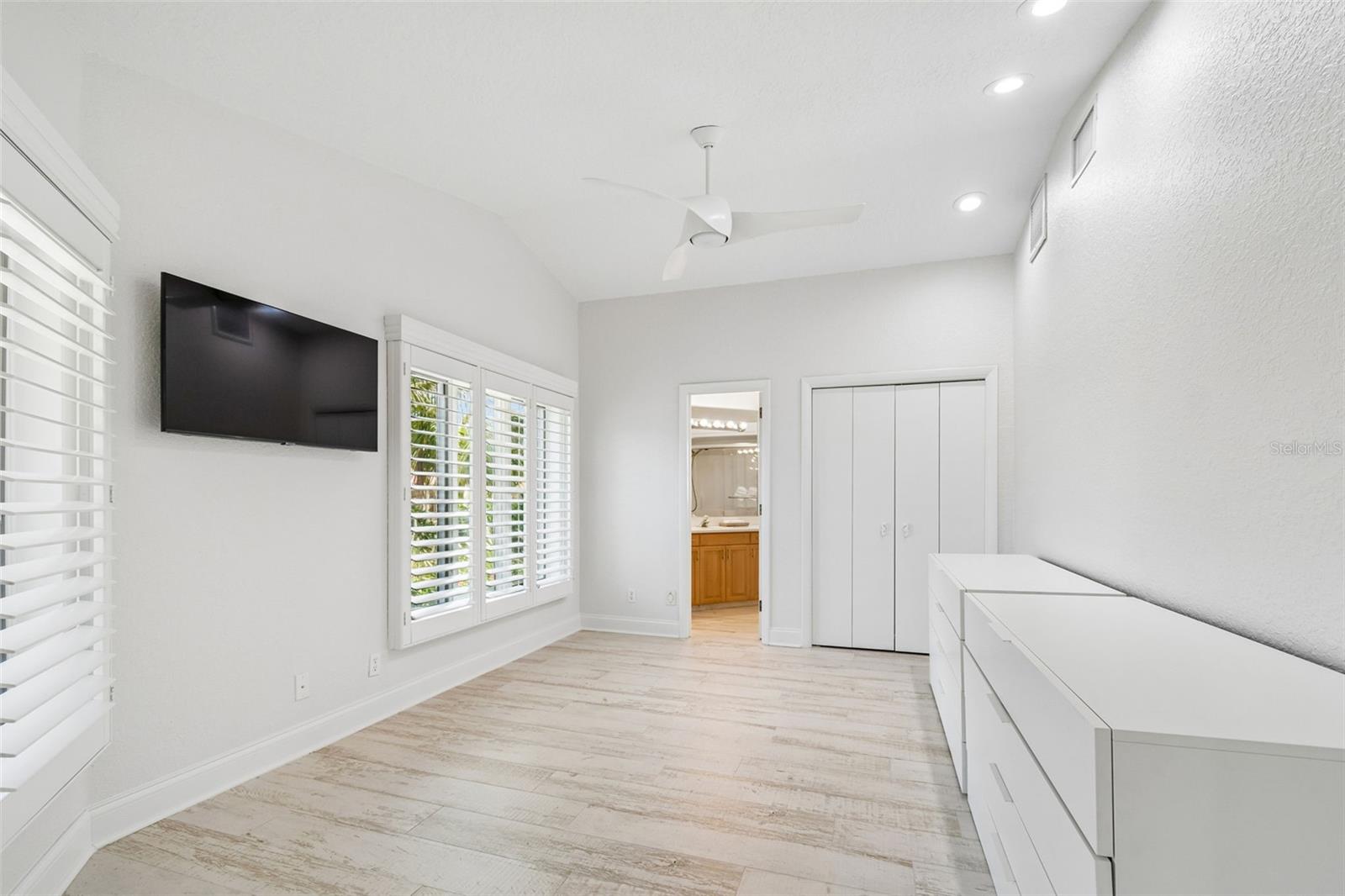 VENETIAN ISLES - Residential