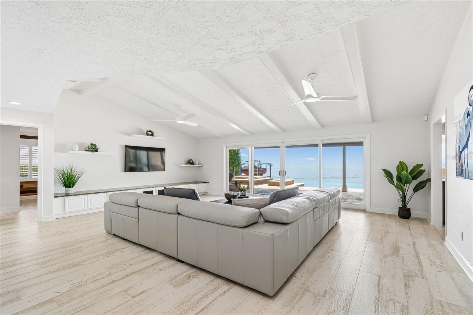 VENETIAN ISLES - Residential