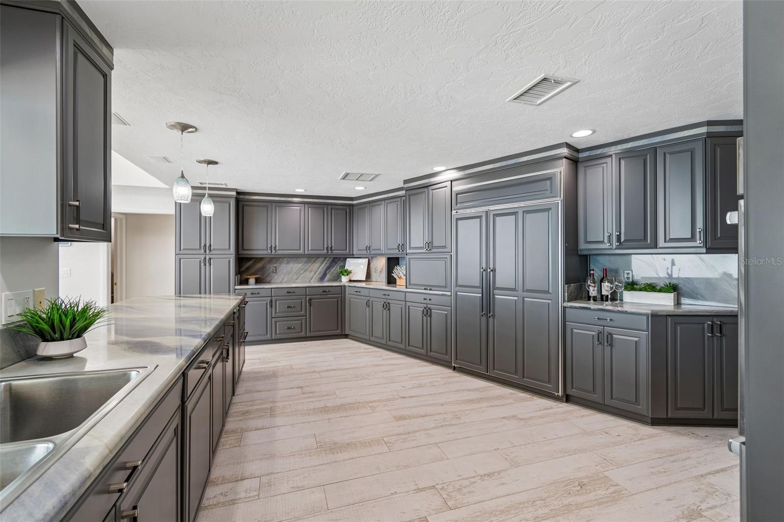 VENETIAN ISLES - Residential