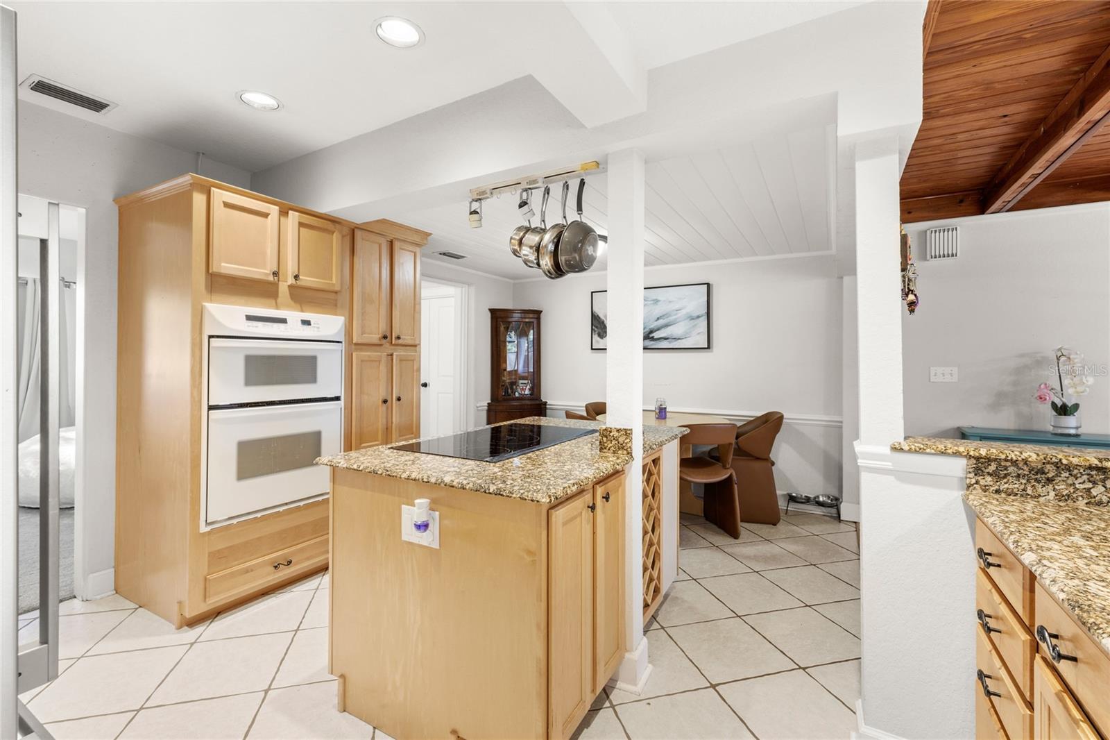 COLLEGE PARK - Residential