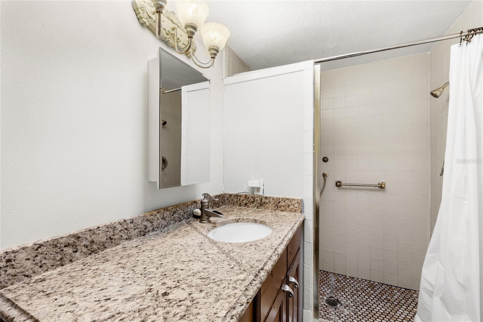 COLLEGE PARK - Residential
