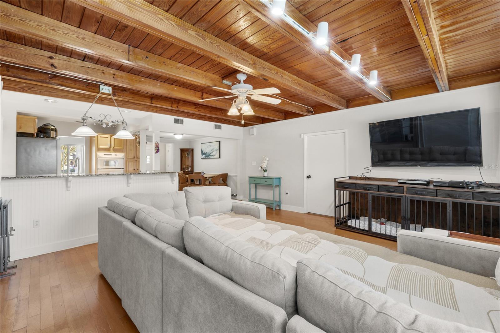 COLLEGE PARK - Residential