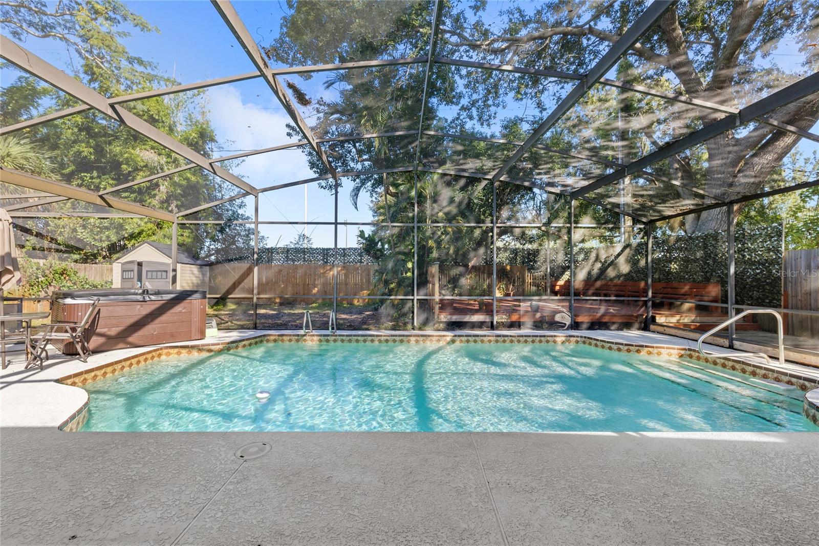 COLLEGE PARK - Residential