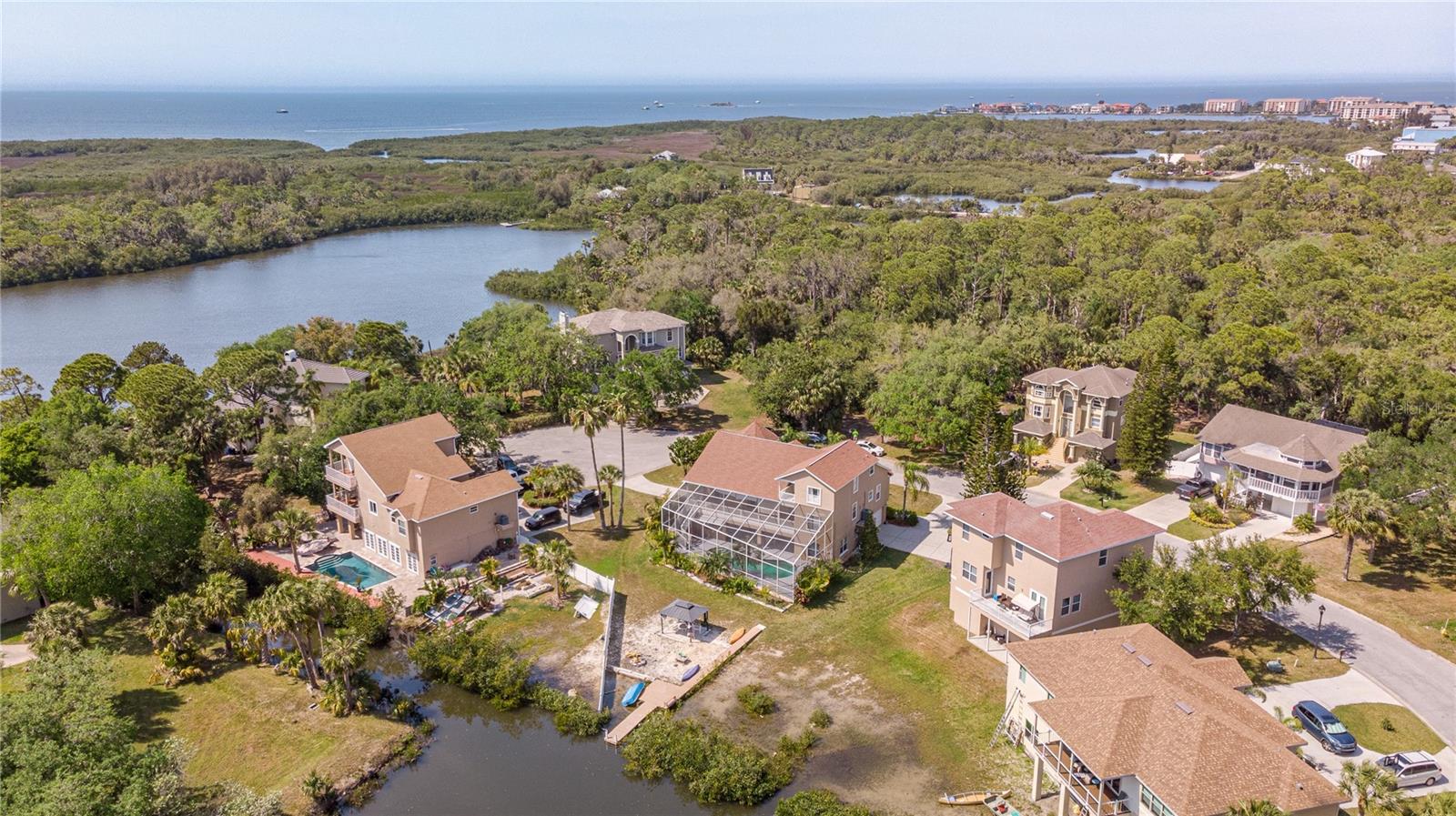 OYSTER BAYOU - Residential