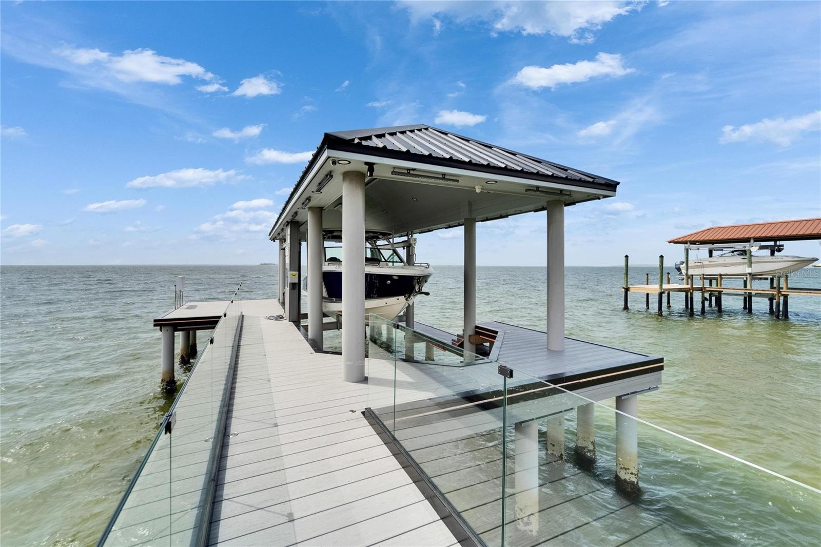 MUSTIQUE BAY - Residential