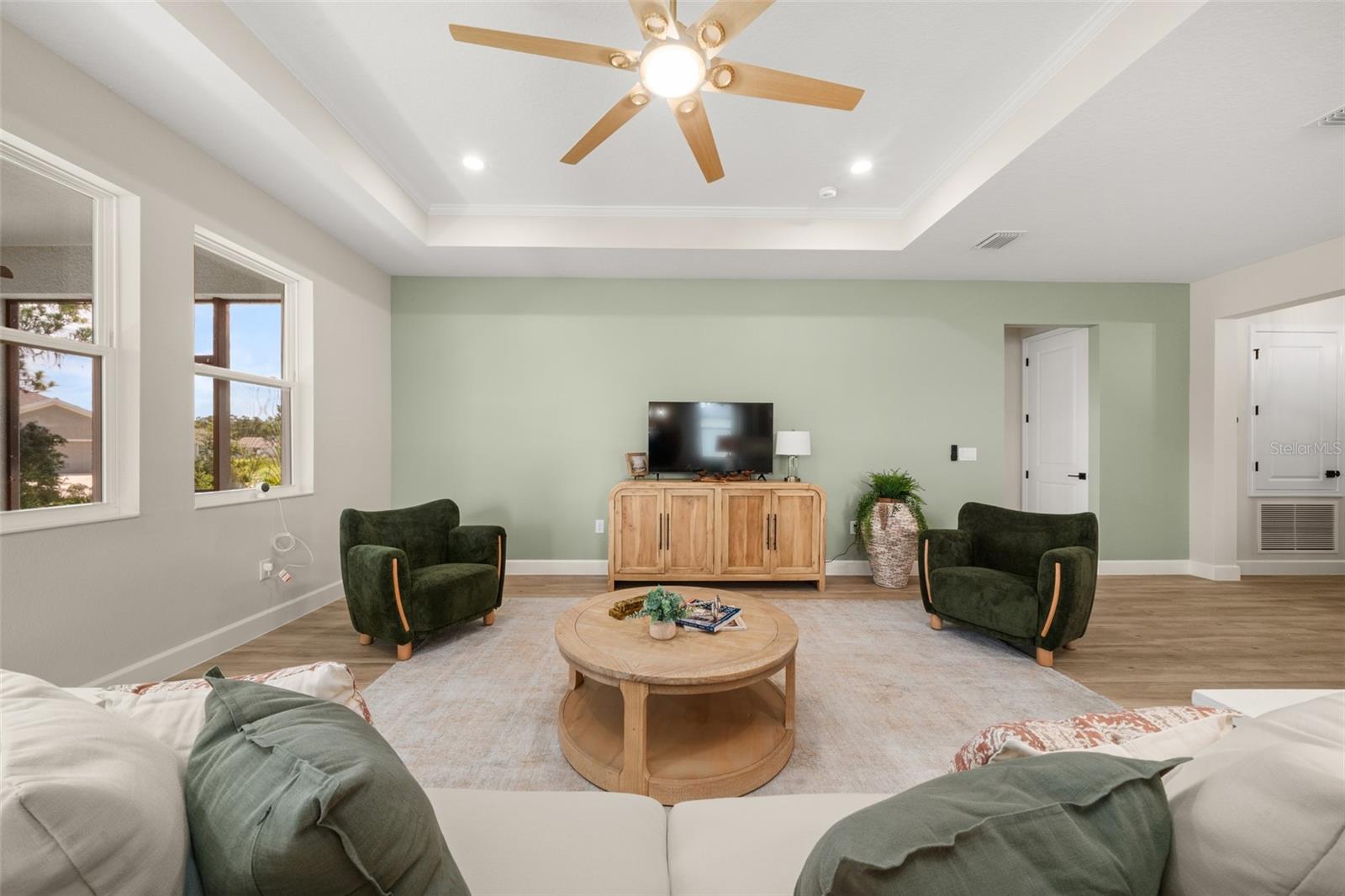 SUN N LAKE - Residential