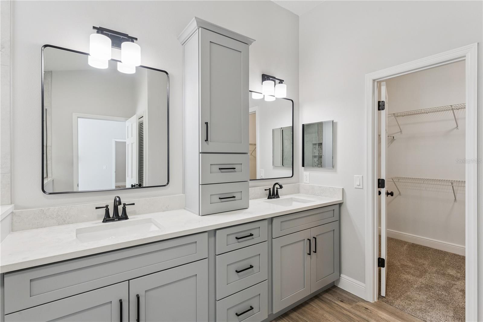 DELTONA LAKES UNIT 03 - Residential