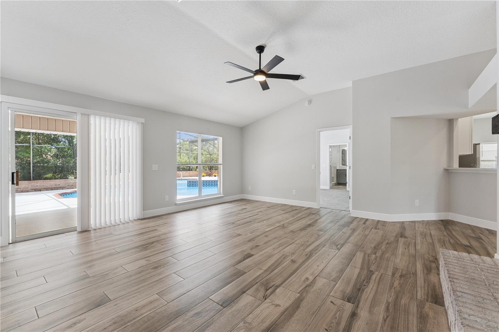 DELTONA LAKES UNIT 03 - Residential