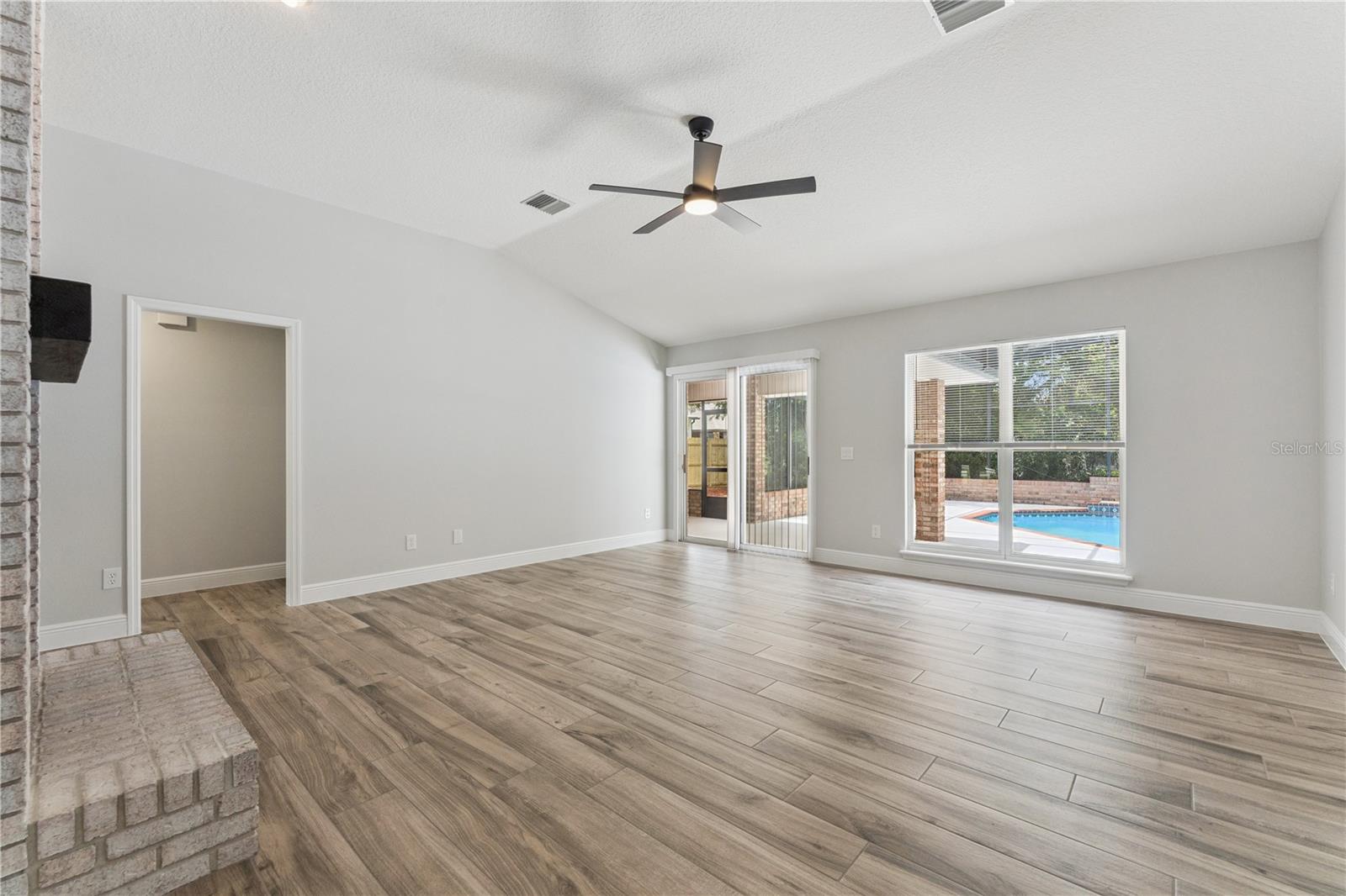 DELTONA LAKES UNIT 03 - Residential