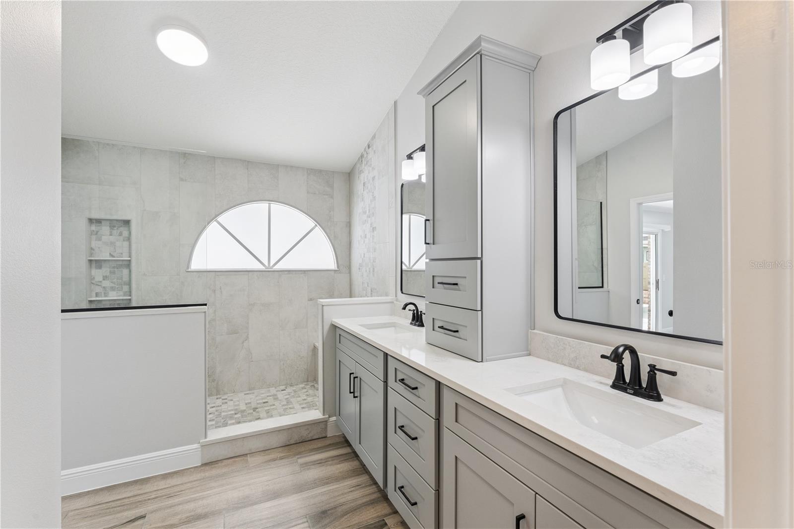 DELTONA LAKES UNIT 03 - Residential
