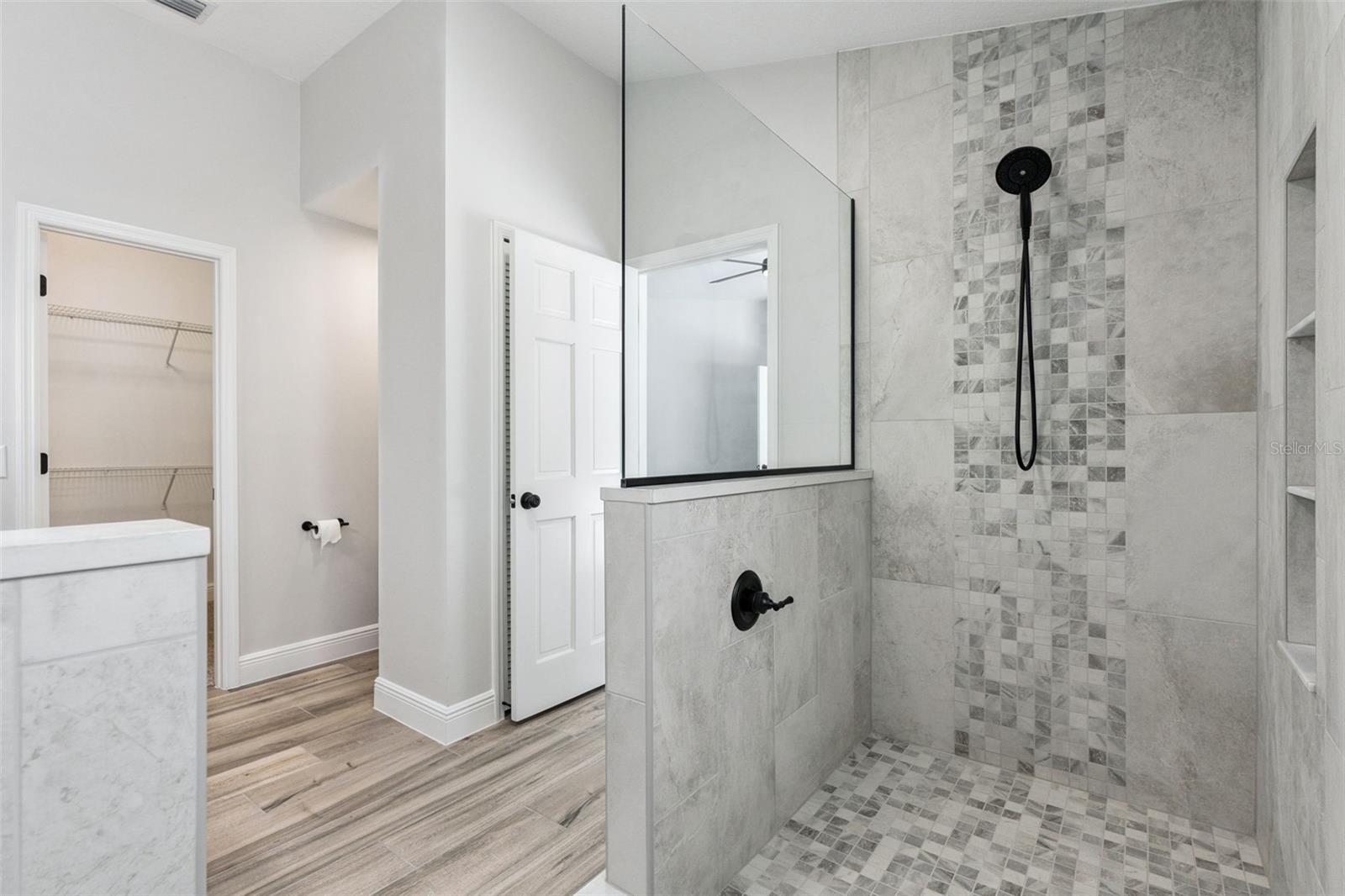DELTONA LAKES UNIT 03 - Residential