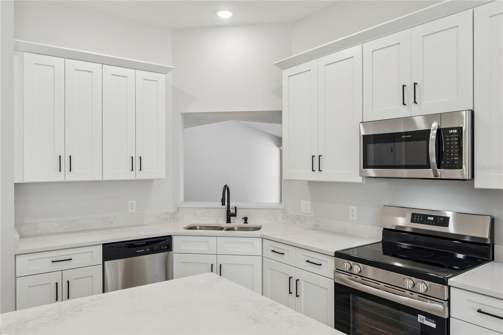 DELTONA LAKES UNIT 03 - Residential