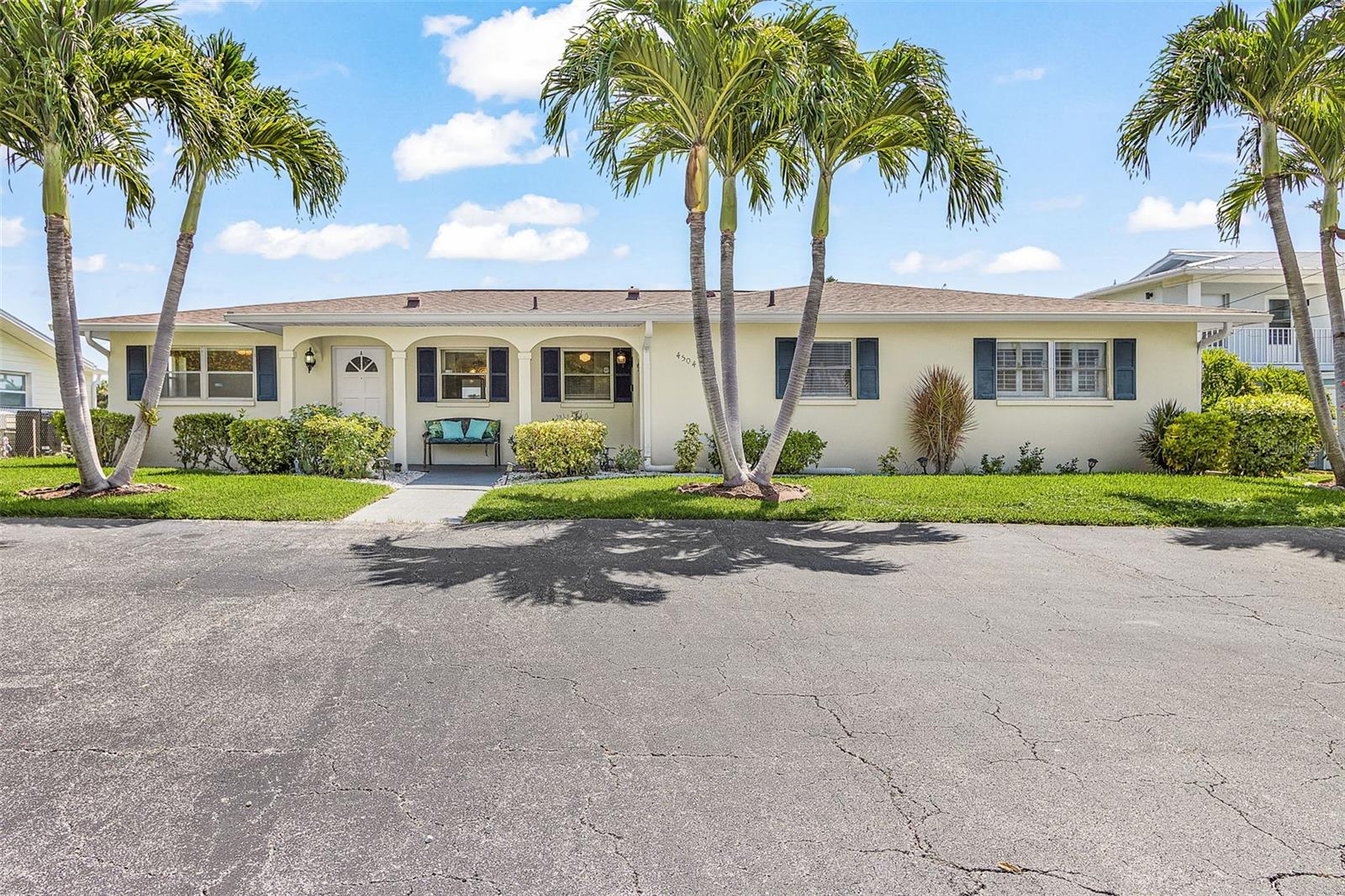 Amazing GULF ACCESS DUPLEX with a SOLAR heated POOL, each side 2bed, 2bath including large LAUNDRY ROOMS, KITCHEN with GRANITE COUNTER TOP, NEW ROOF, awesome location, HUGE FLORIDA ROOM LANAI on both sides including a Storage closet, CONCRETE DOCK for each side at the seawall, INTERSECTING WATER VIEW, left side is unfurnished for annual renting, RIGHT SIDE IS FULLY FURNISHED and ready for seasonal RENTING, freshly painted, very quiet neighboorhood, very close to downtown, NO FLOODING DURING ANY STORMS!!