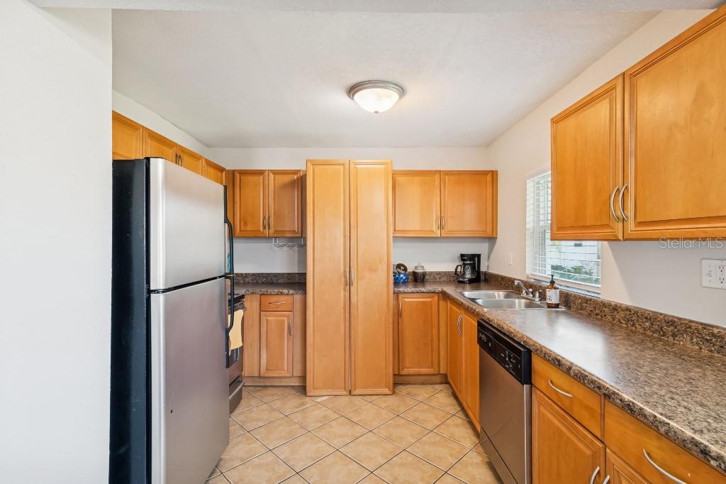 FOUNTAINS OF LARGO CONDO THE - Residential