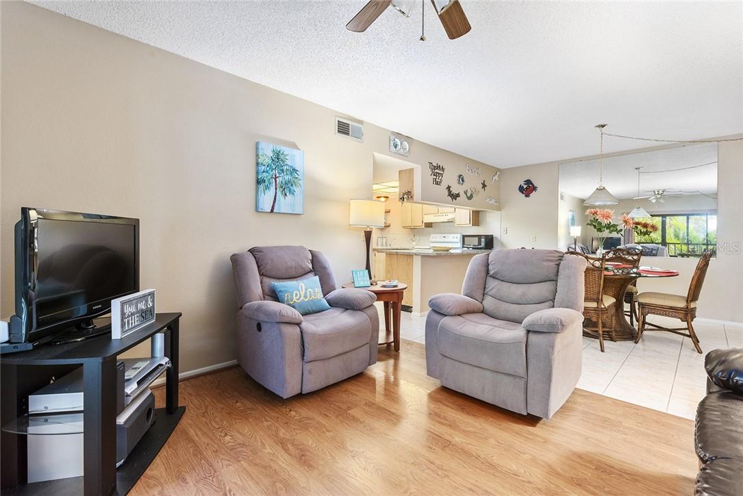 OAK FORREST - Residential