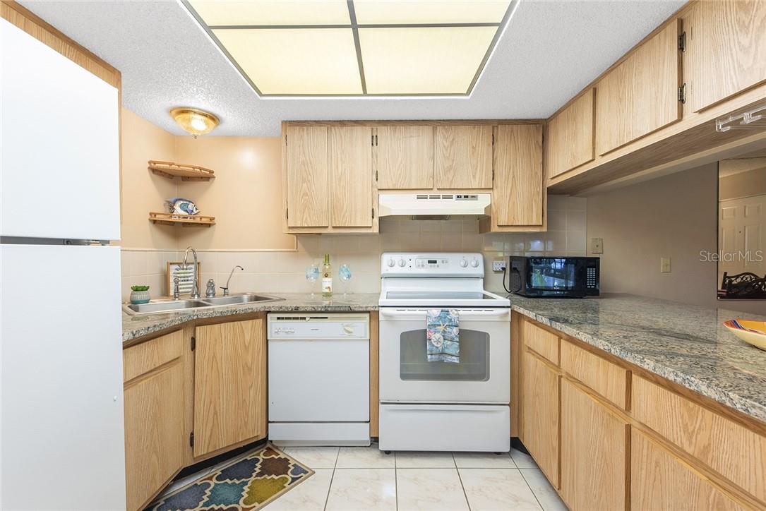 OAK FORREST - Residential