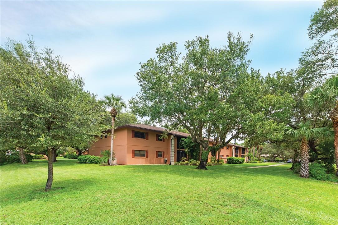 OAK FORREST - Residential