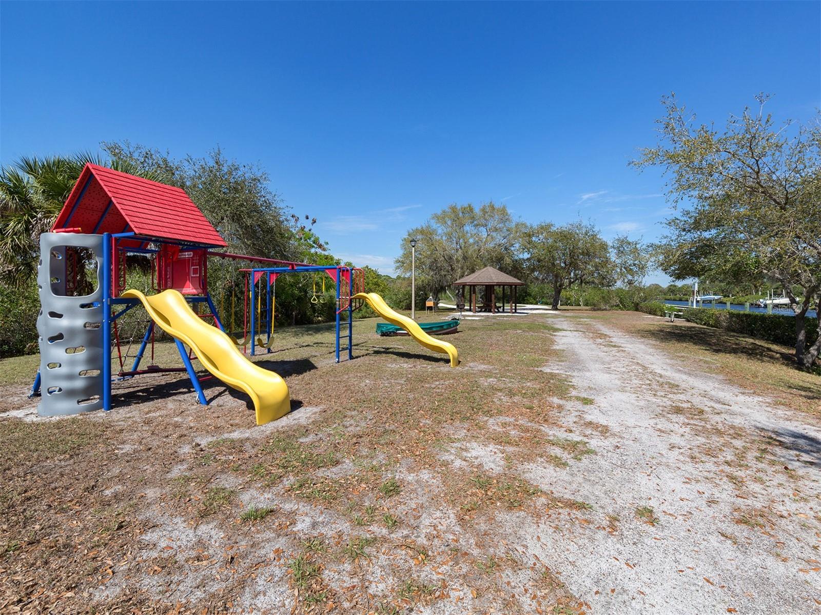 SORRENTO WOODS - Residential