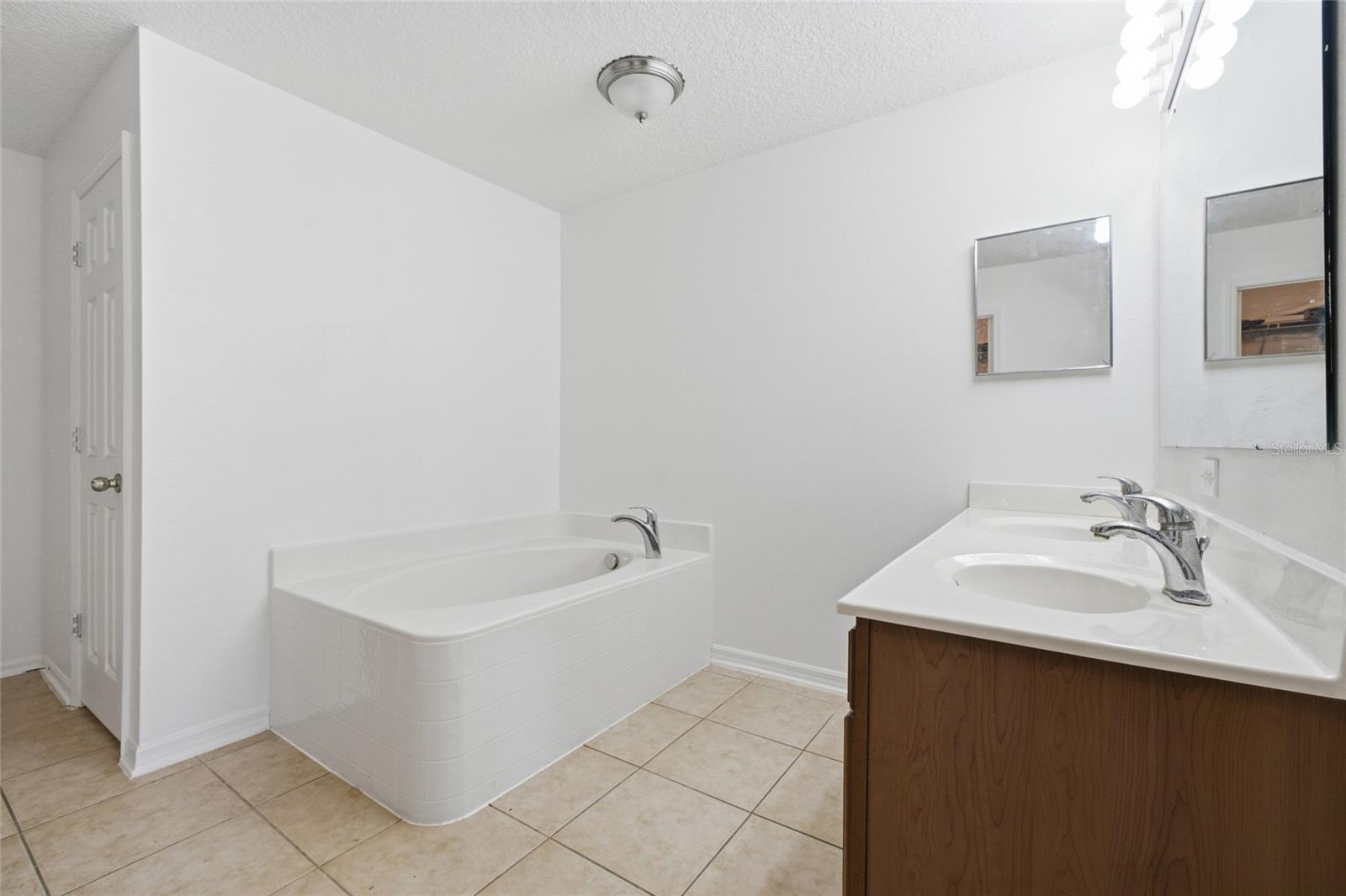 GROVELAND MARINA DEL REY PH 01 - Residential
