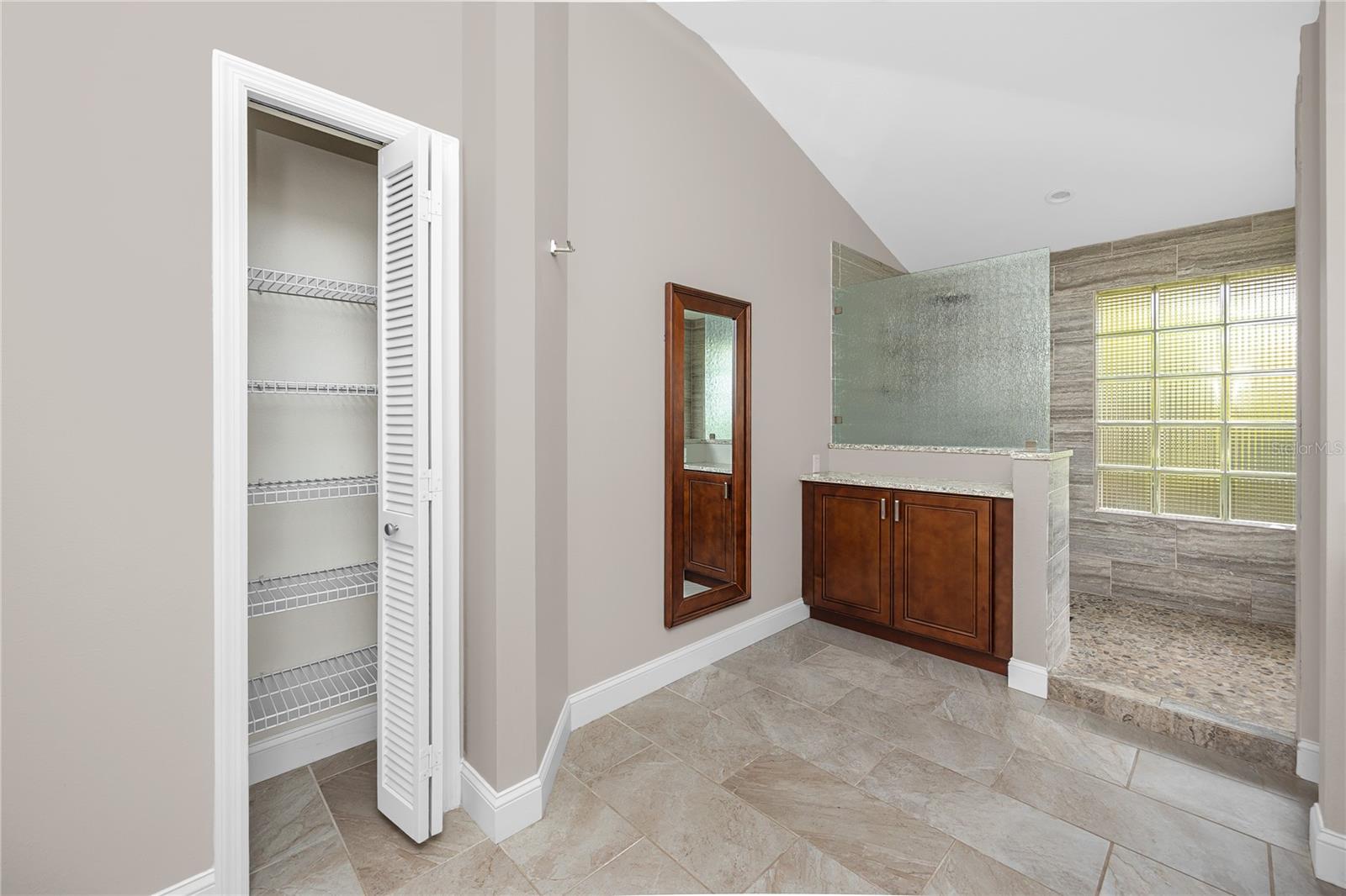 CHAPMAN MANORS - Residential