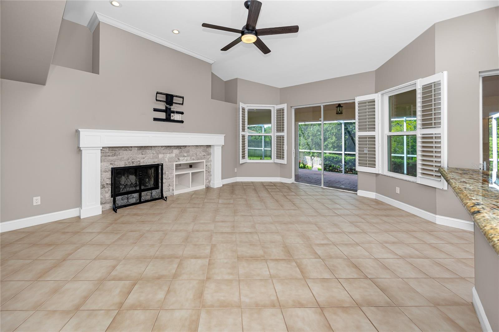 CHAPMAN MANORS - Residential