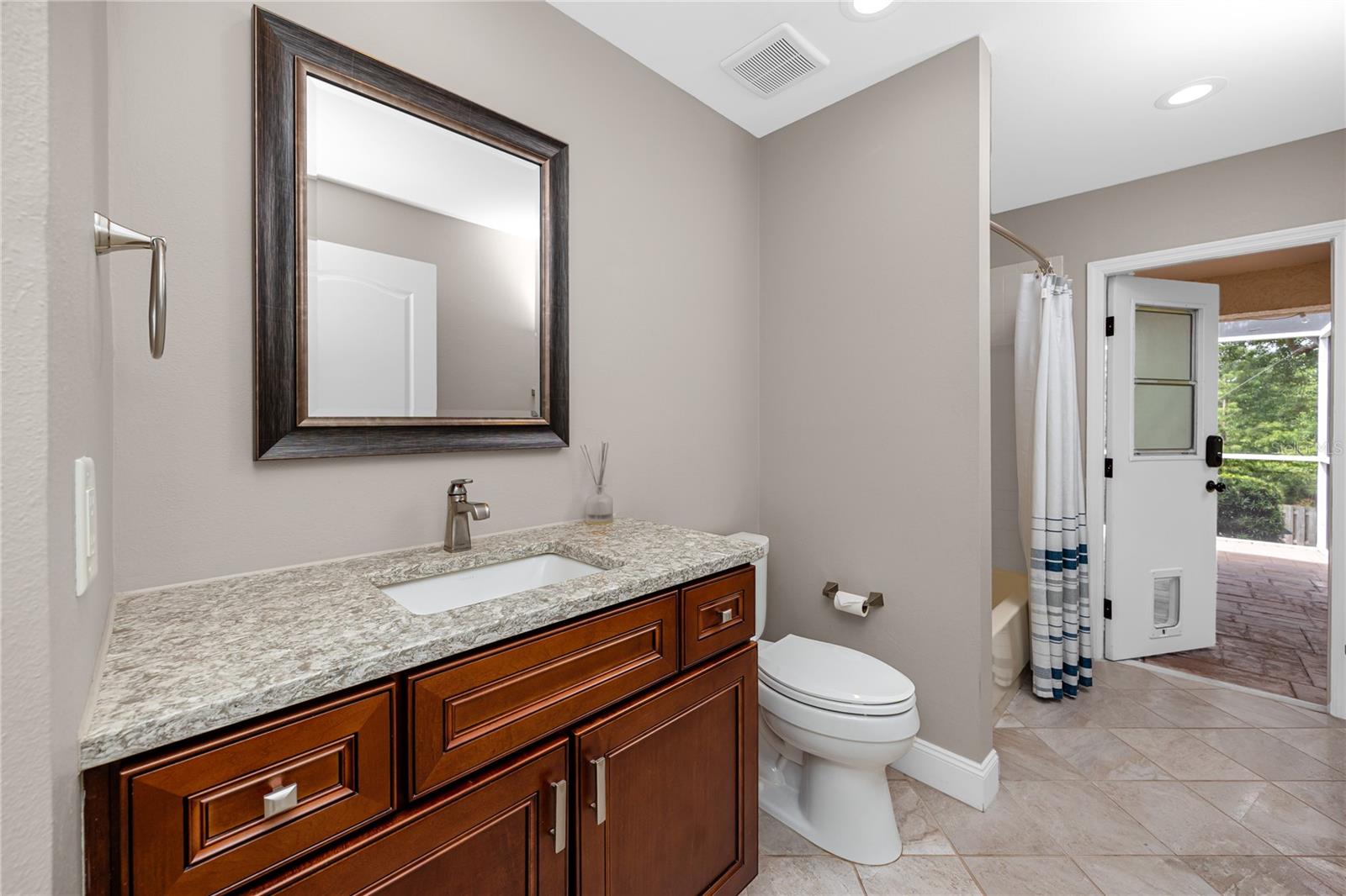 CHAPMAN MANORS - Residential