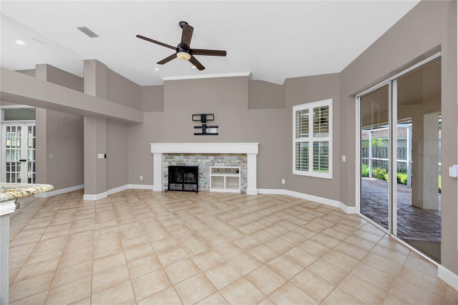 CHAPMAN MANORS - Residential