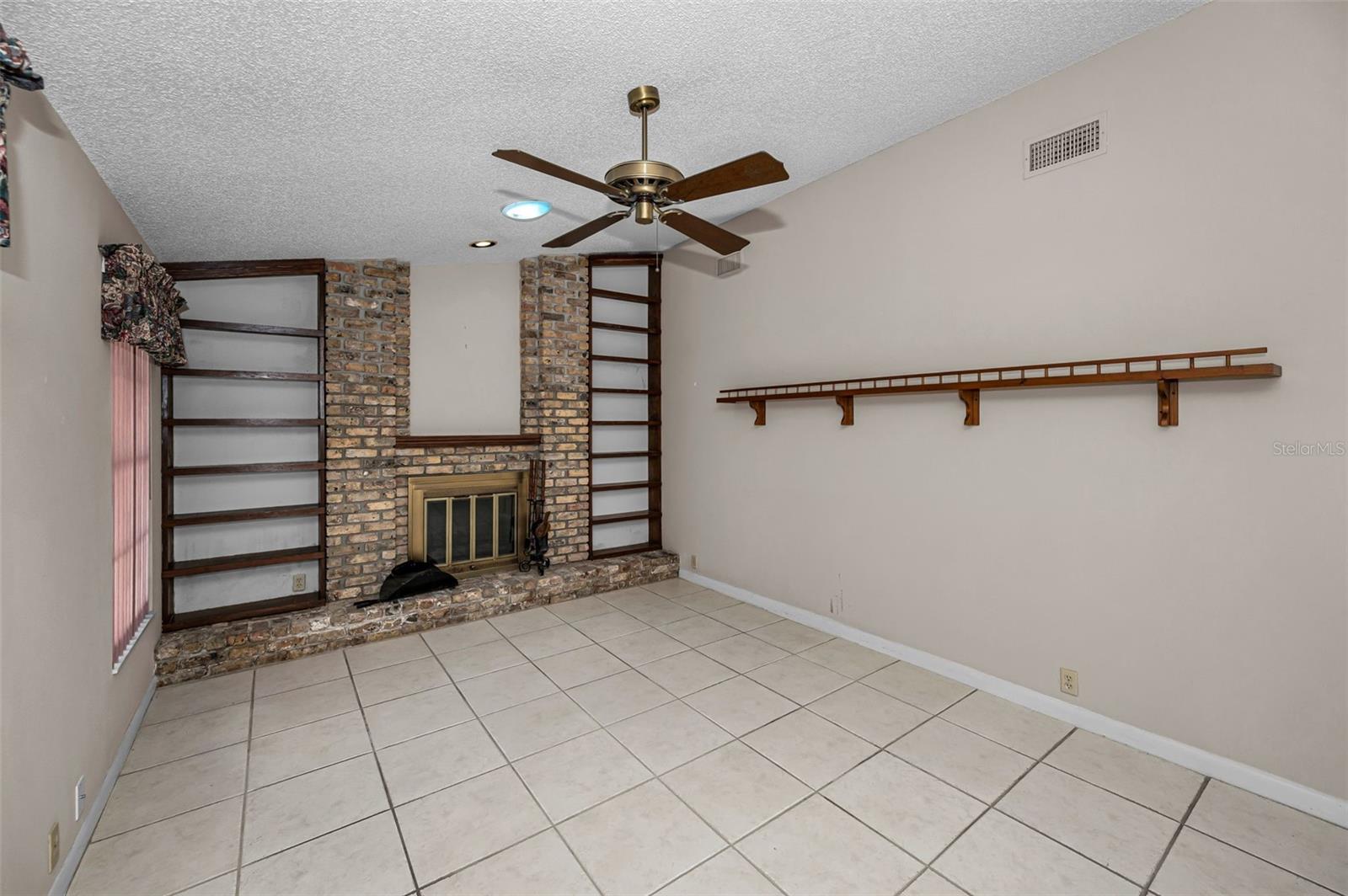 FAIRWAY SPGS - Residential