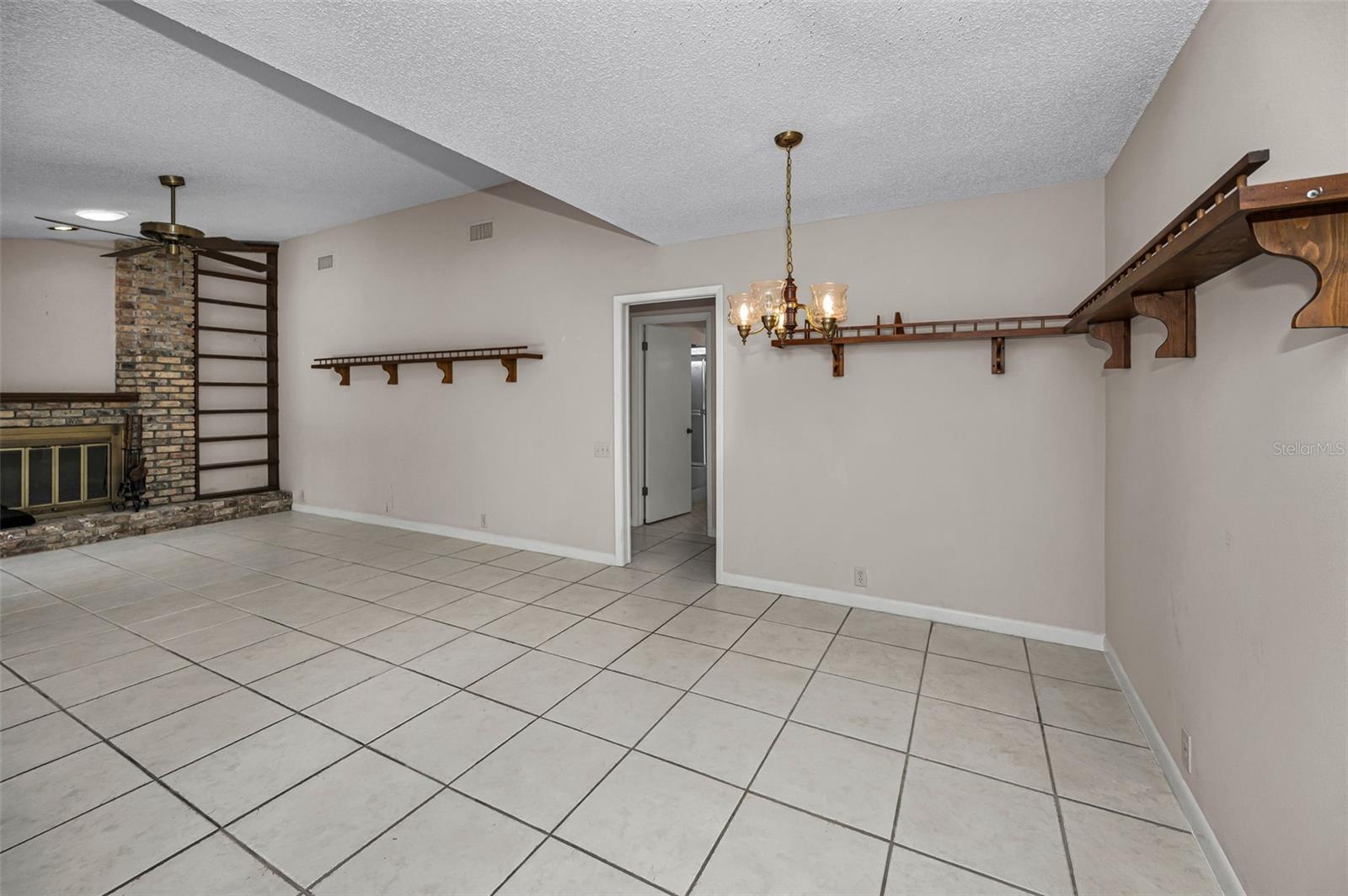 FAIRWAY SPGS - Residential