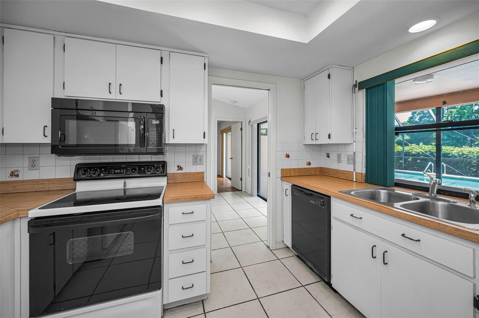 FAIRWAY SPGS - Residential