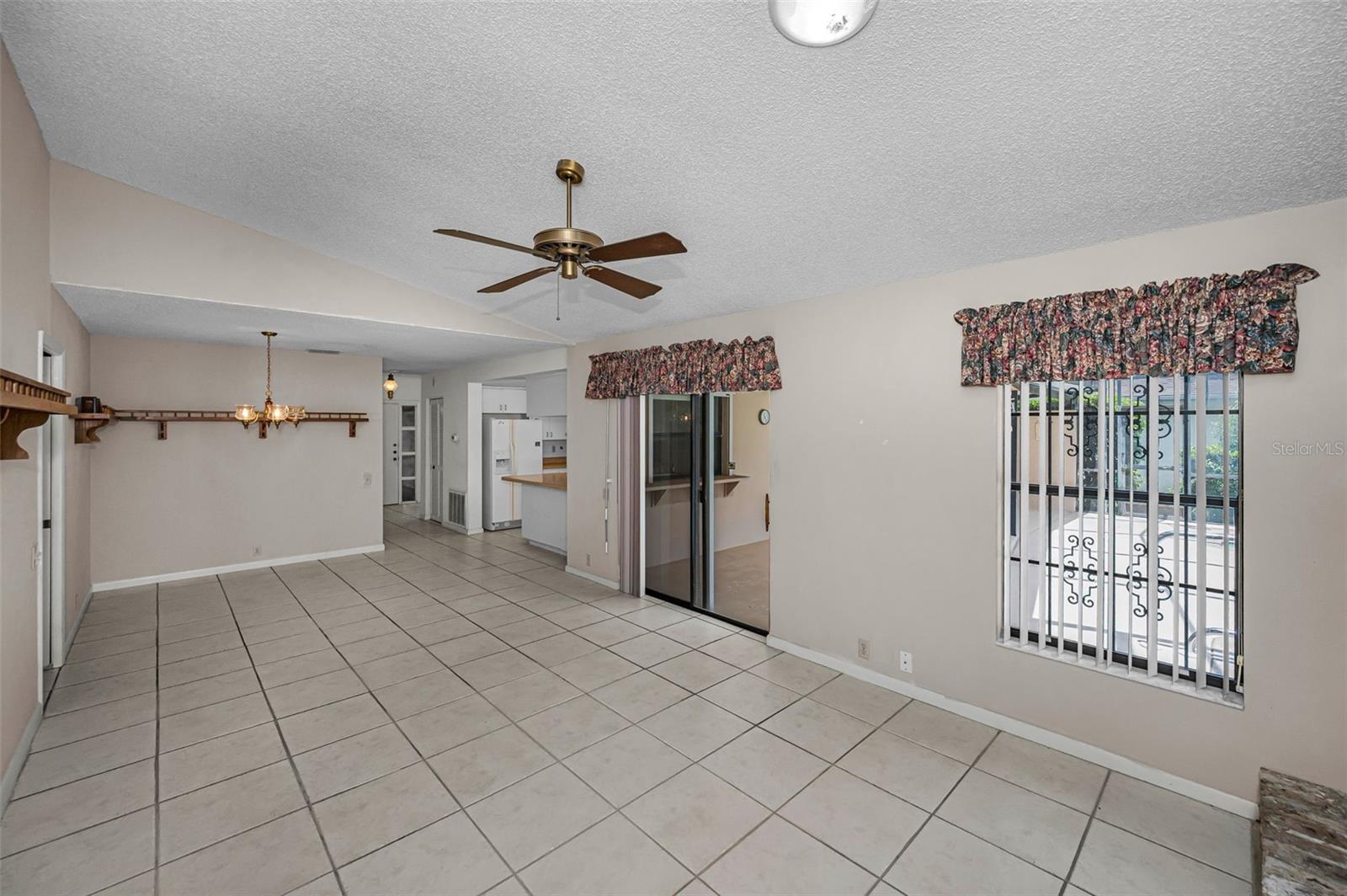 FAIRWAY SPGS - Residential
