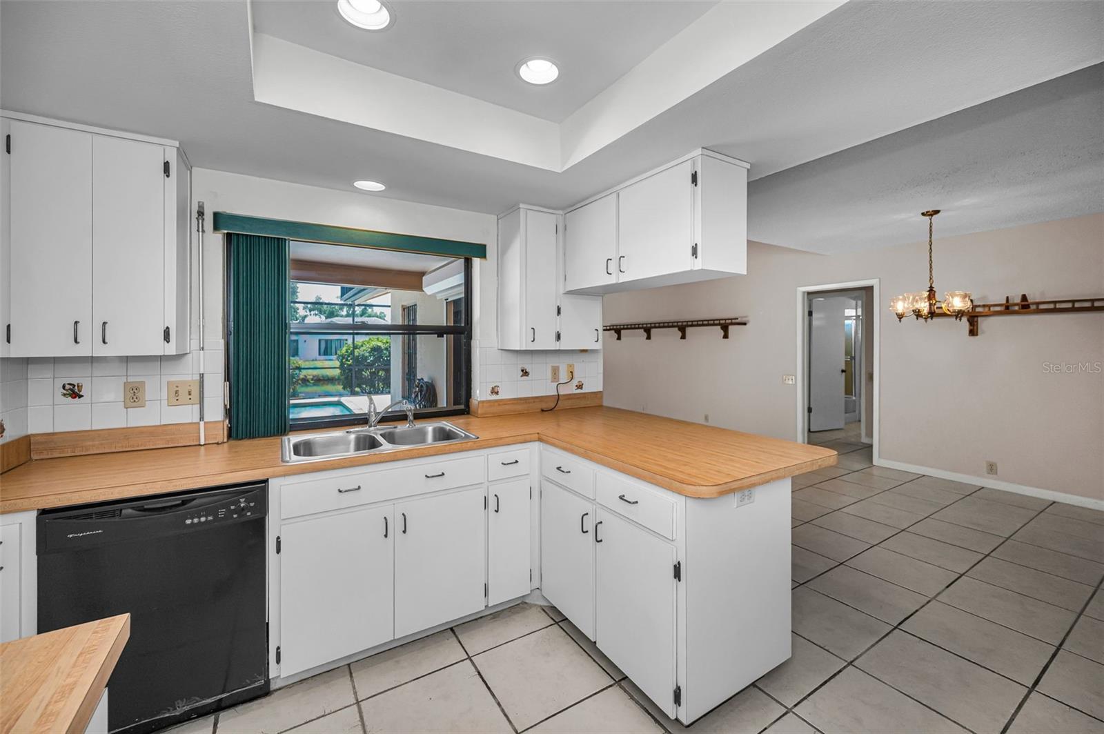 FAIRWAY SPGS - Residential