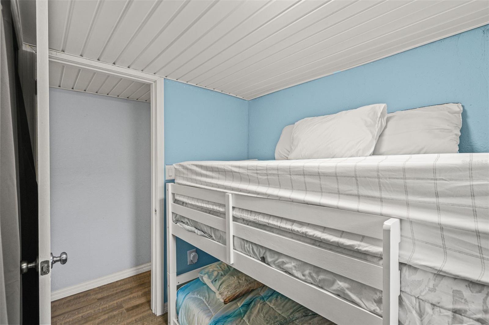 WEEKI WACHEE SHORES - Residential