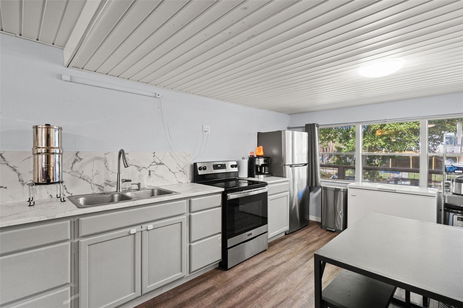 WEEKI WACHEE SHORES - Residential
