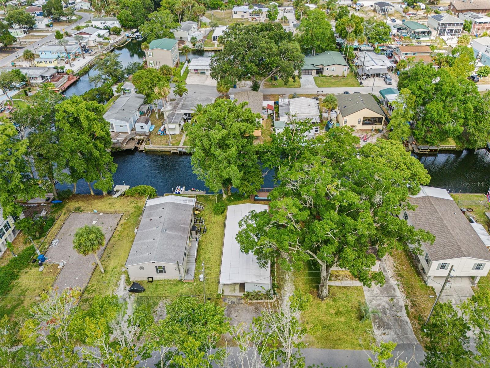 WEEKI WACHEE SHORES - Residential