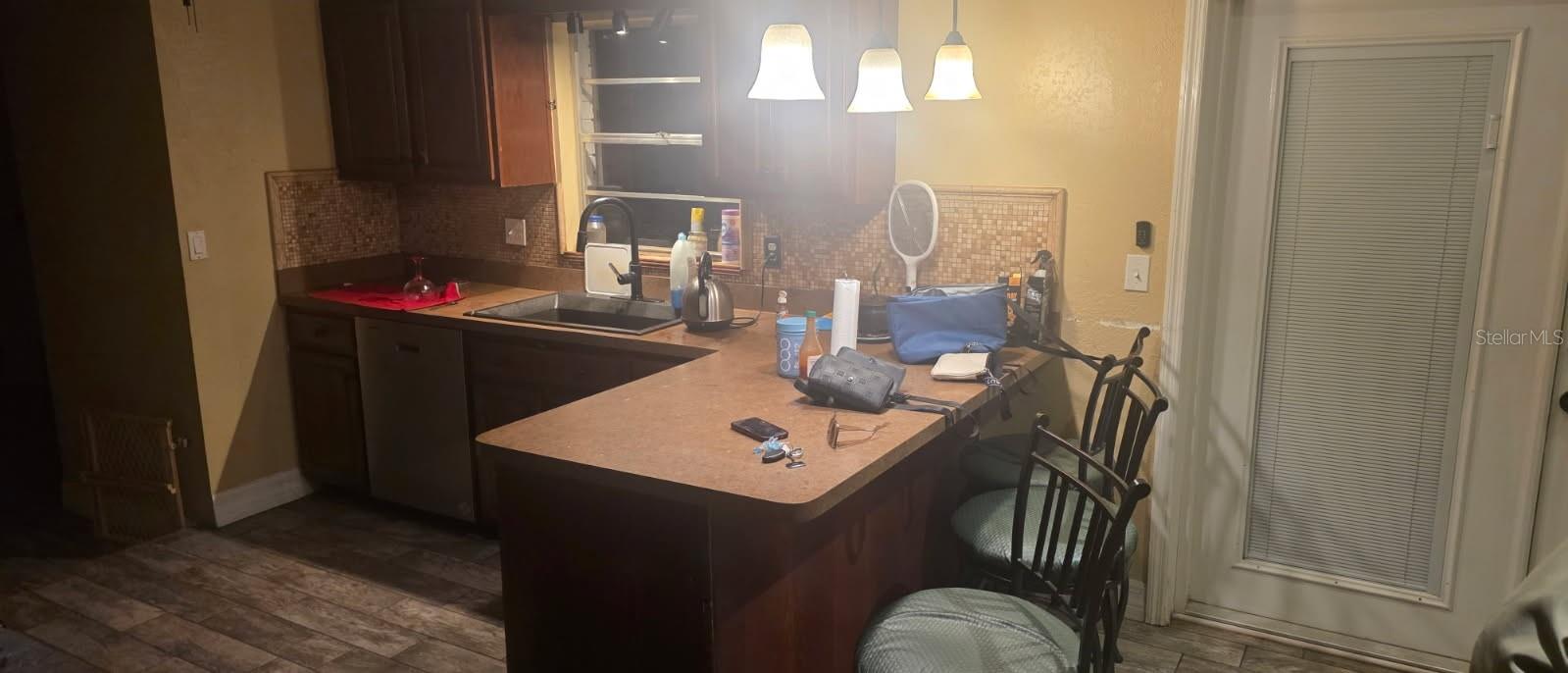 PRESIDENTIAL MANOR UNIT 2A - Residential