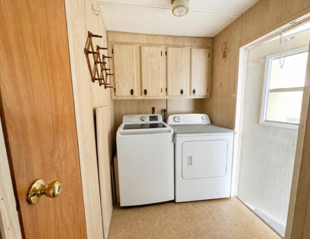 DIXIE GROVES ESTATES - Residential