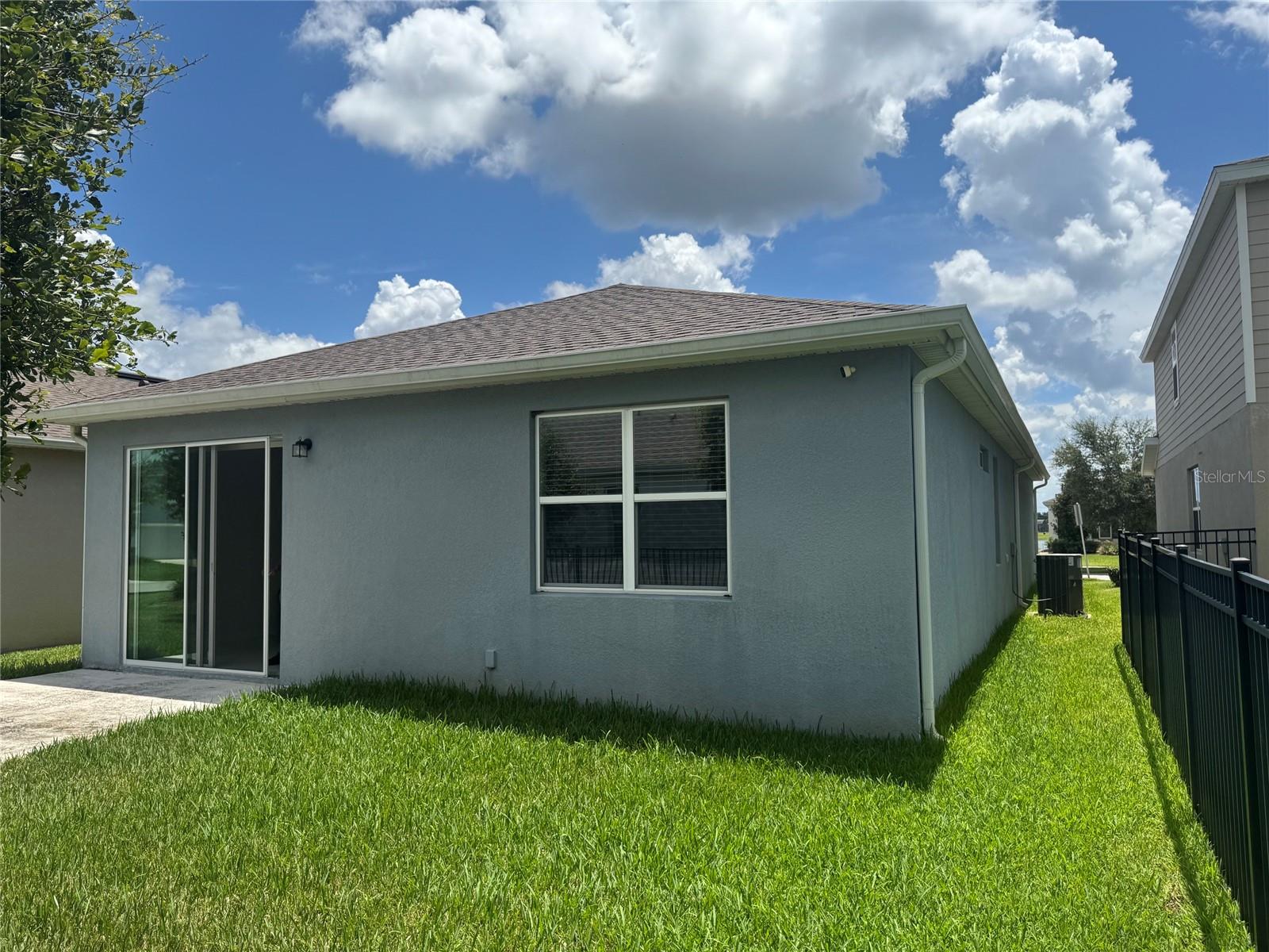 LIVE OAK LAKE PH 1 - Residential