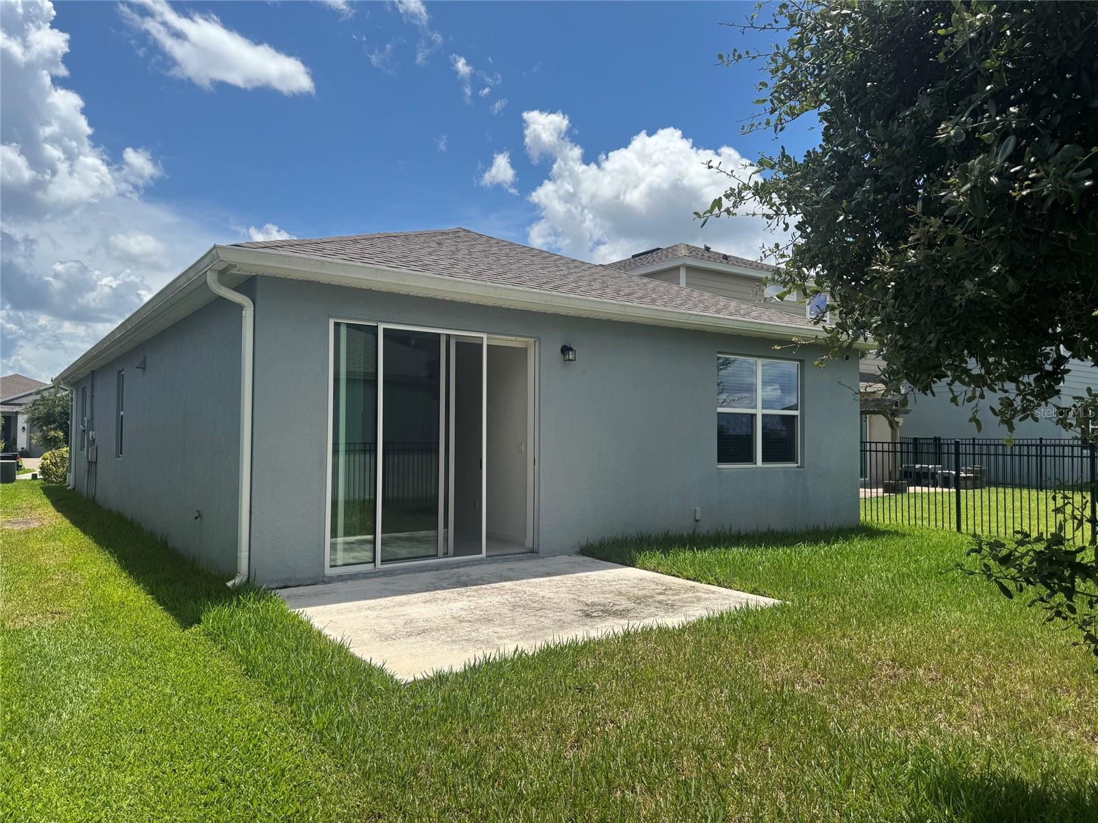 LIVE OAK LAKE PH 1 - Residential
