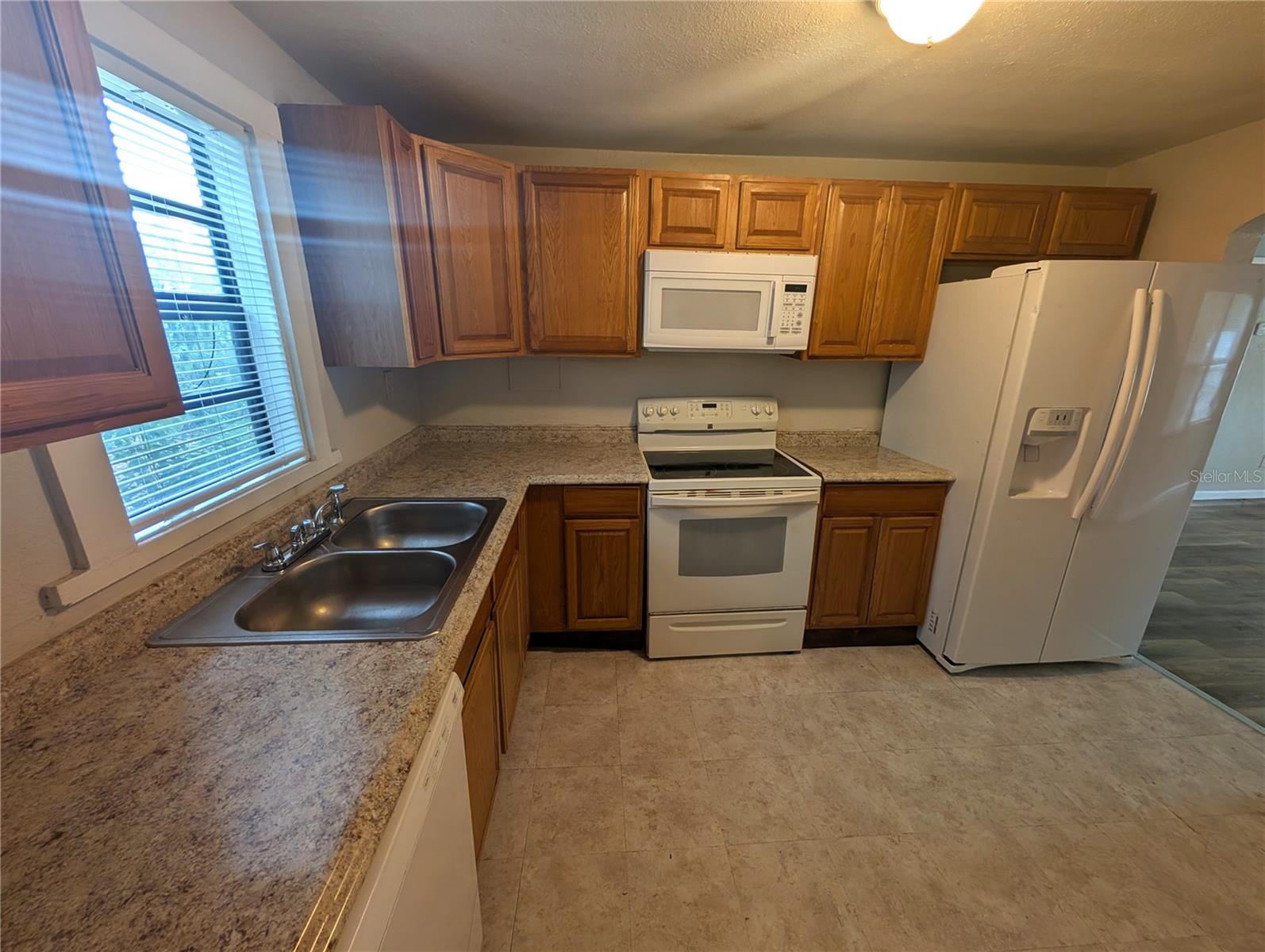 CROMWELL HEIGHTS - Residential Lease
