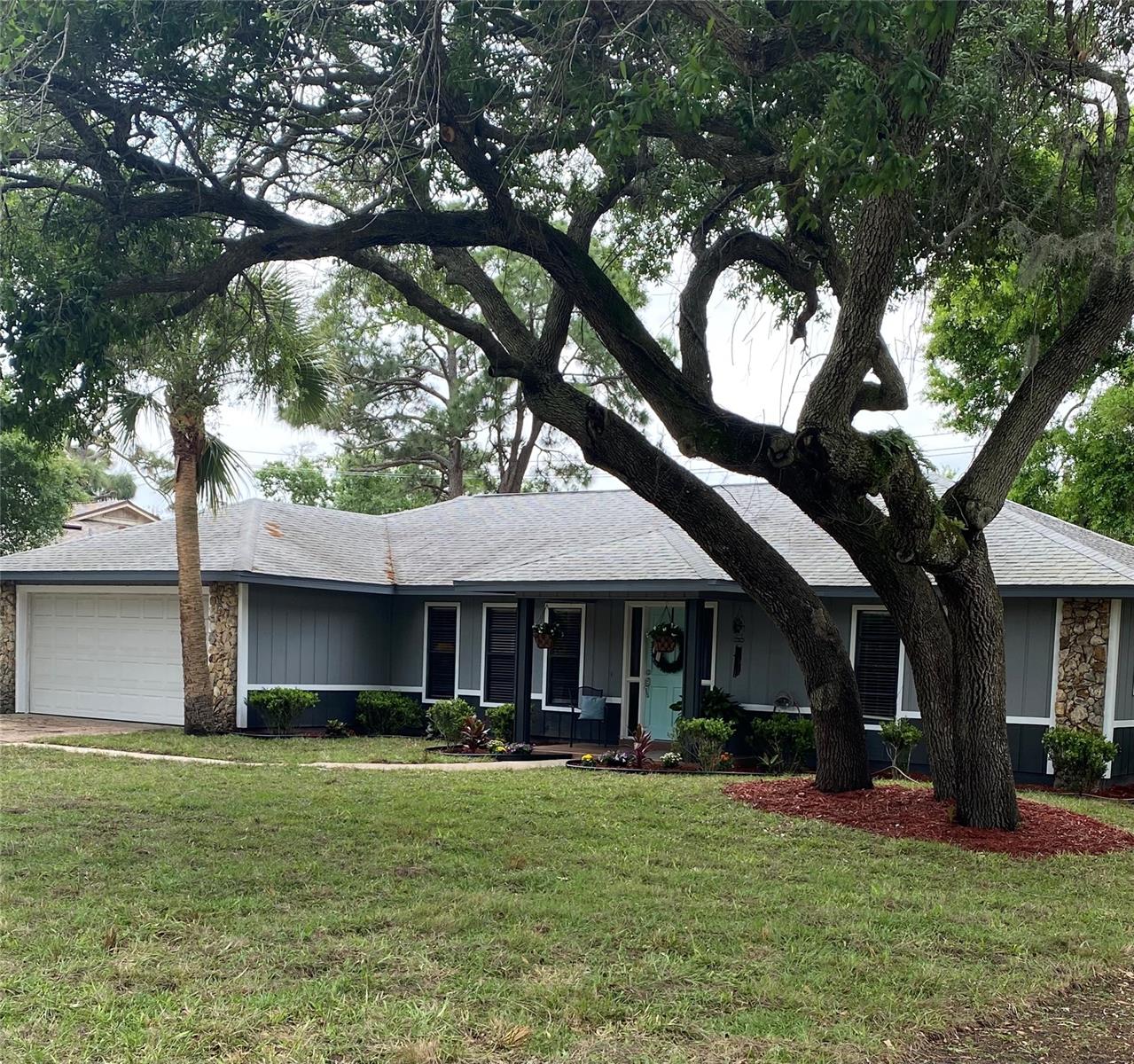 This house is move in ready!  All furnishings are negotiable!  It’s ready for you to make it your home sweet home. This beautiful 3/2 offers an open floor plan that has been freshly updated. 
Ceramic plank flooring throughout, remodeled kitchen with white-shaker soft close cabinets, farmhouse sink, and stainless steel appliances. Bonus family/game room with fireplace. Nice size backyard with a 12x22 workshop with A/C and 110/220/ electricity. New irrigation system that runs off a well. It is located near shopping, dining, the river, and only 15 minutes from the beach. NO HOA!! ;Water: City