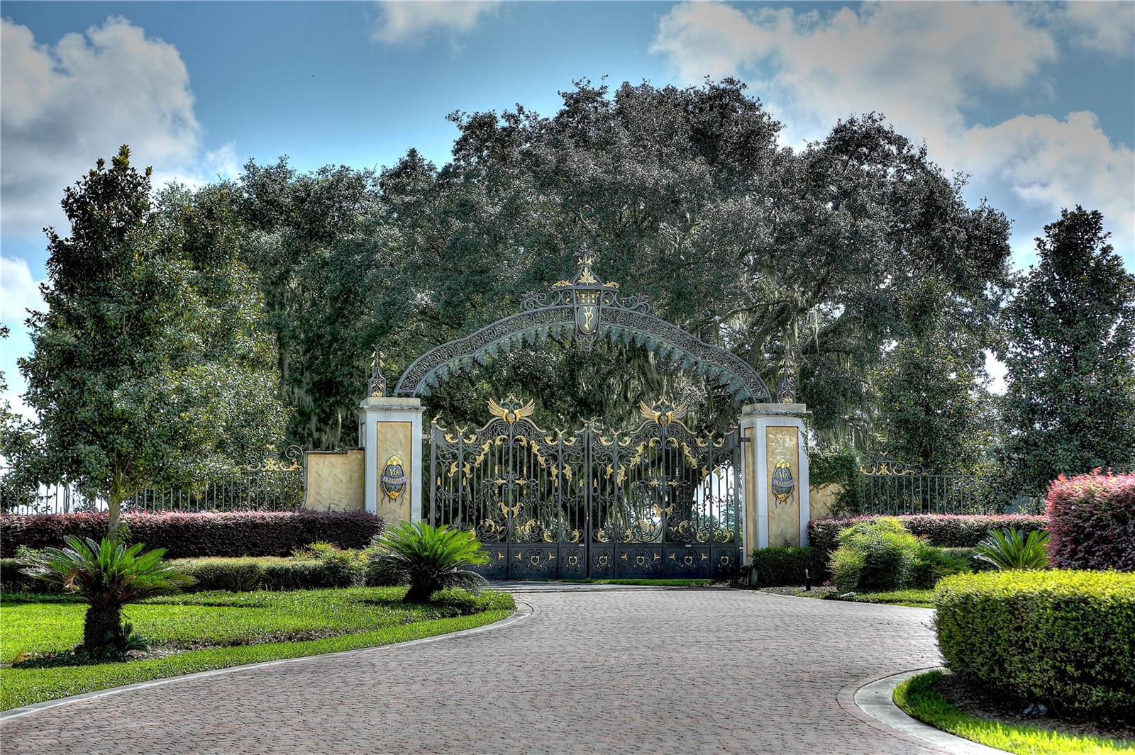 VIA PARADISUS - Land