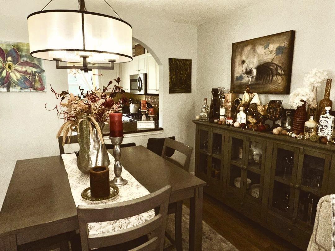 LAKESIDE TOWN HOMES CONDO - Residential