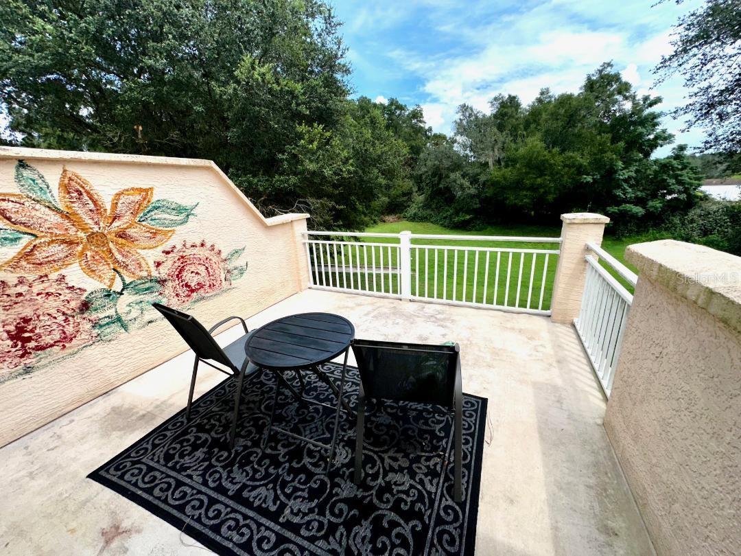 LAKESIDE TOWN HOMES CONDO - Residential